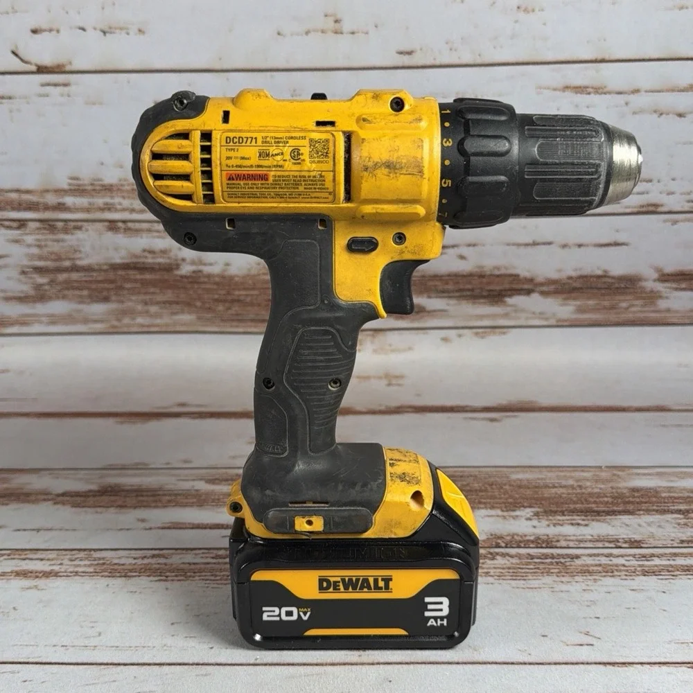 Dewalt DCD771 20V MAX Cordless Li-Ion 1/2 In Compact Drill Driver Tool Used